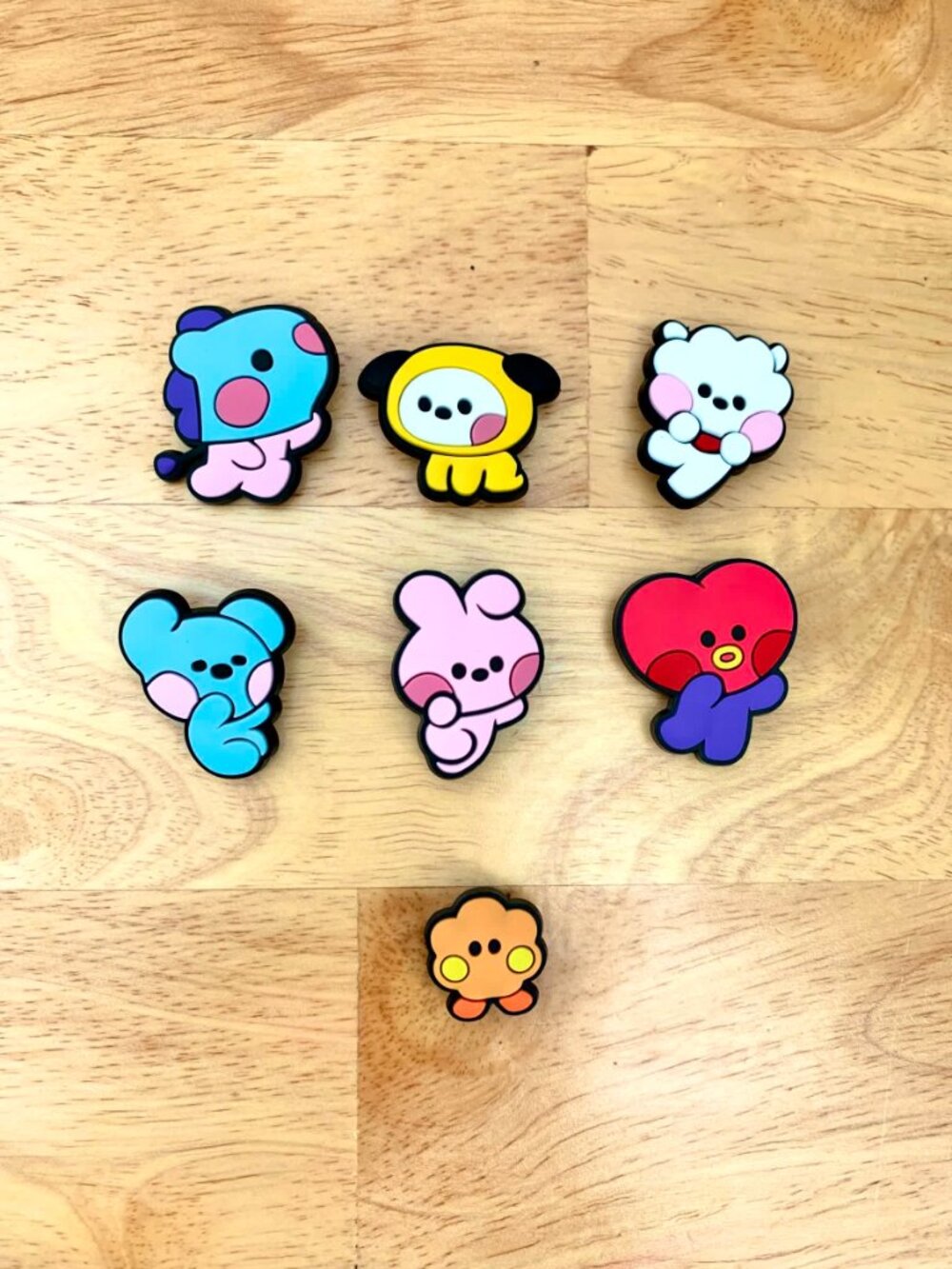7pcs BT21 BTS Baby Line Friends Tata Chimmy Cooky RJ Shooky Mang Koya Shoe Charm - Picture 3 of 3